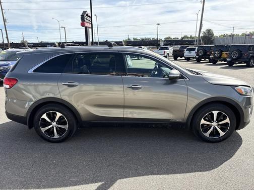 2016 Kia Sorento EX