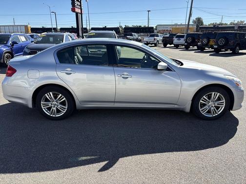 2013 INFINITI G37x Base