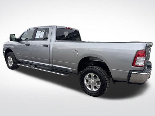 2023 RAM 2500 Big Horn Crew Cab 4x4 8' Box