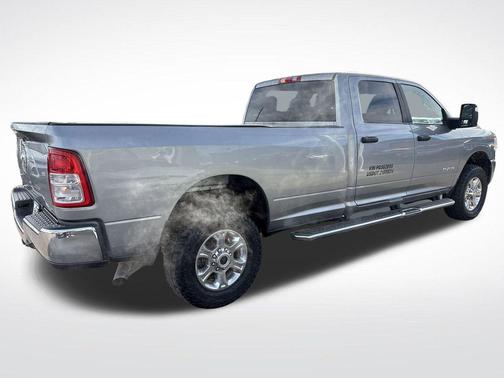 2023 RAM 2500 Big Horn Crew Cab 4x4 8' Box