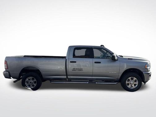 2023 RAM 2500 Big Horn Crew Cab 4x4 8' Box