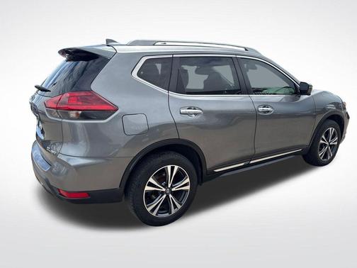 Gun Metallic 2018 Nissan Rogue SL