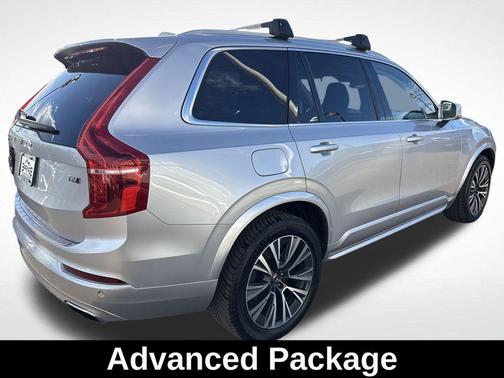 2021 Volvo XC90 T6 Momentum