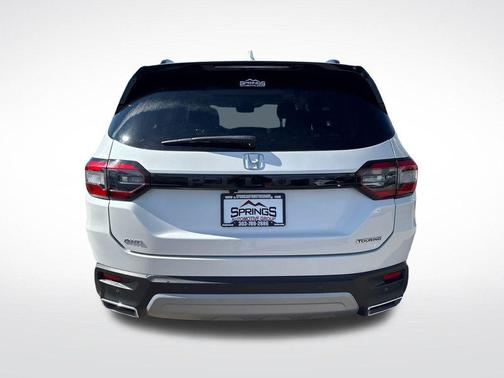Platinum White 2023 Honda Pilot Touring 8-Passenger