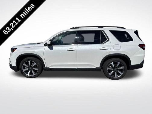 Platinum White 2023 Honda Pilot Touring 8-Passenger