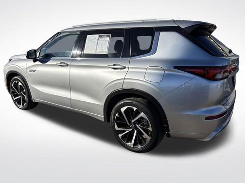 2023 Mitsubishi Outlander PHEV SEL