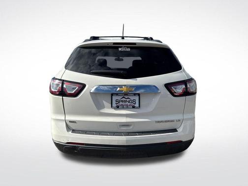 White 2014 Chevrolet Traverse LS