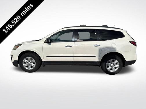 White 2014 Chevrolet Traverse LS