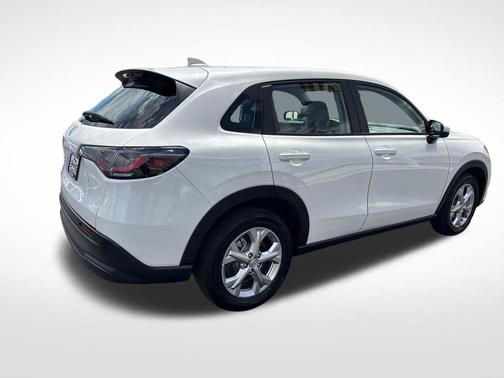 Platinum White Pearl 2025 Honda HR-V LX