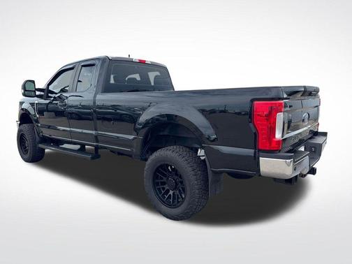 Black Metallic 2019 Ford F-250 XL