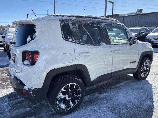 2023 Jeep Renegade Trailhawk