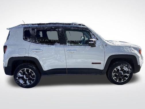 2023 Jeep Renegade Trailhawk