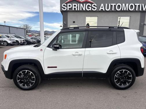 2023 Jeep Renegade Trailhawk