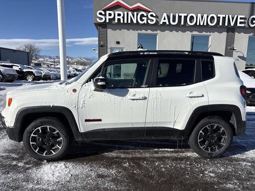2023 Jeep Renegade Trailhawk