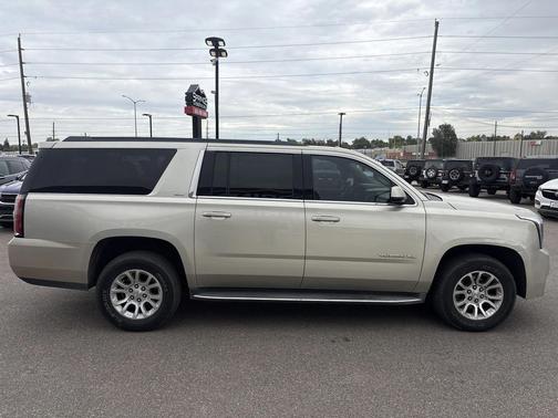2017 GMC Yukon XL SLT