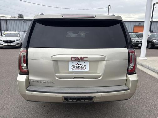 2017 GMC Yukon XL SLT