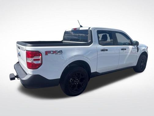 Oxford White 2024 Ford Maverick XLT