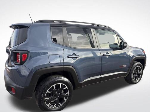 2023 Jeep Renegade Trailhawk