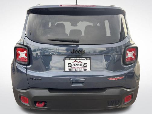 2023 Jeep Renegade Trailhawk