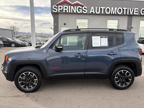 2023 Jeep Renegade Trailhawk