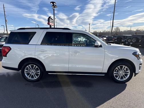 2023 Ford Expedition XLT