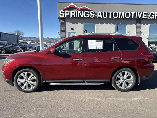 2018 Nissan Pathfinder SL