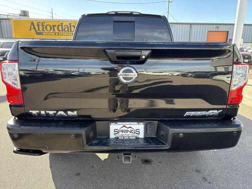 2017 Nissan Titan PRO-4X