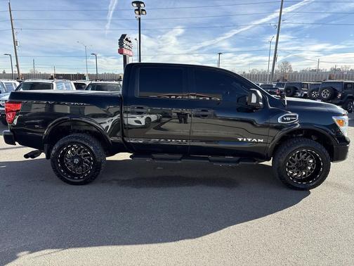 2017 Nissan Titan PRO-4X