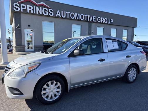 2015 Nissan Versa 1.6 S+