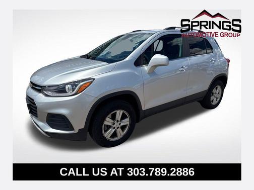Silver Ice Metallic 2019 Chevrolet Trax LT