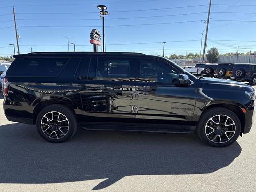 2021 Chevrolet Suburban RST