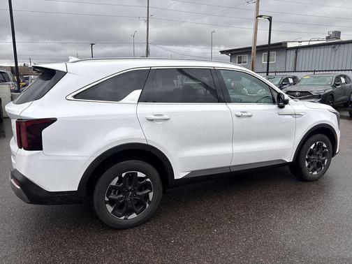 2025 Kia Sorento S