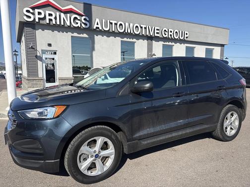 2022 Ford Edge SE