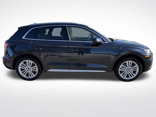2020 Audi Q5 45 Premium Plus