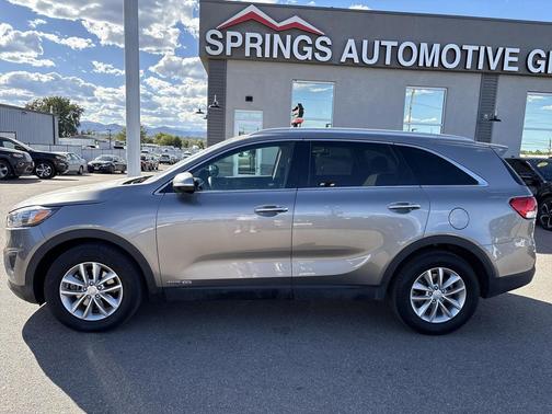 2017 Kia Sorento LX