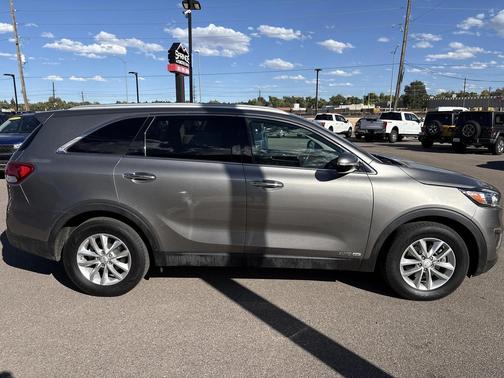 2017 Kia Sorento LX
