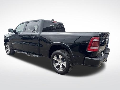 Black Forest Green Pearlcoat 2019 RAM 1500 Laramie