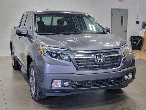 Modern Steel Metallic 2019 Honda Ridgeline RTL