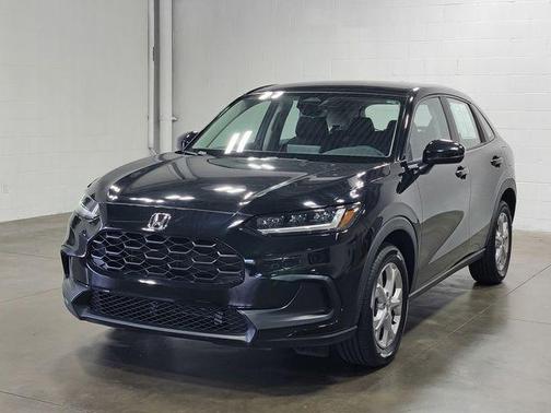 Crystal Black Pearl 2023 Honda HR-V LX
