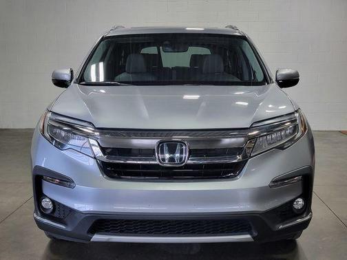 Lunar Silver Metallic 2020 Honda Pilot Touring 8-Passenger