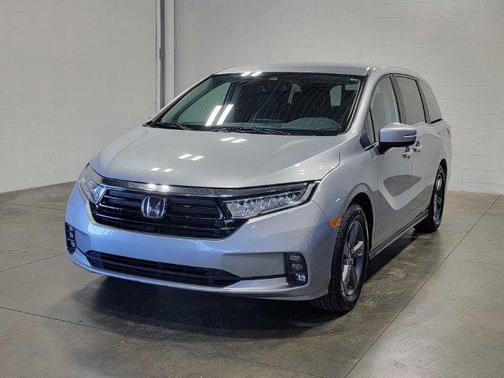 Lunar Silver Metallic 2021 Honda Odyssey EX