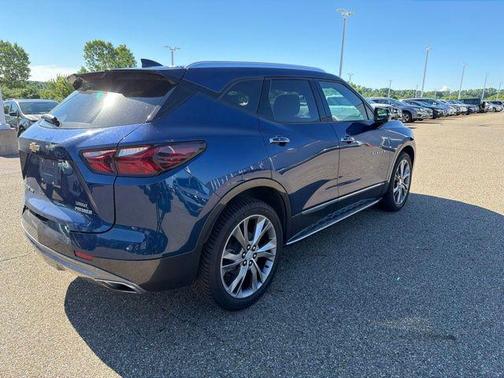 Blue Glow Metallic 2022 Chevrolet Blazer Premier