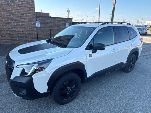 Crystal White Pearl 2024 Subaru Forester Wilderness