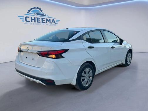 2021 Nissan Versa 1.6 S