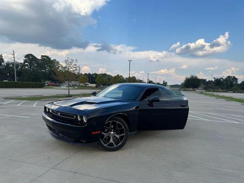 2017 Dodge Challenger SXT