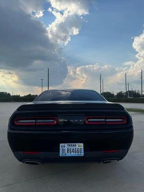 2017 Dodge Challenger SXT