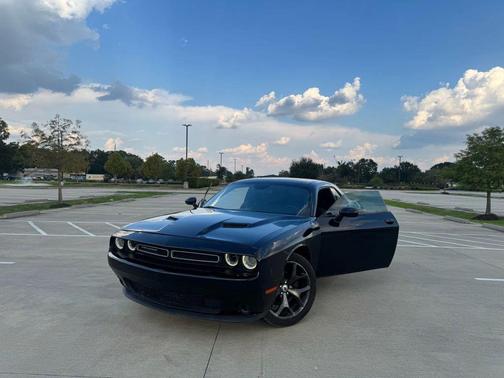 2017 Dodge Challenger SXT