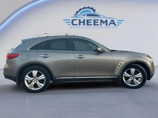 2010 INFINITI FX35 Base