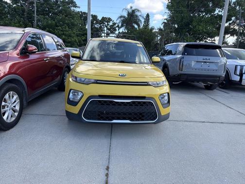 Solar Yellow 2020 Kia Soul LX