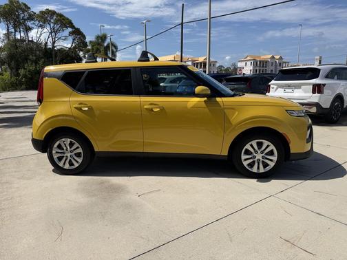 Solar Yellow 2020 Kia Soul LX